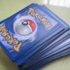 Jugando con cartas de pokémon