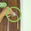 Arreglar las bisagras de las puertas que chirrían