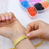 Hacer una pulsera de espiga con rainbow loom‐elastic bands