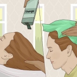 Cortar el pelo largo a los hombres