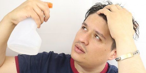 Pon mousse en tu cabello de la manera correcta